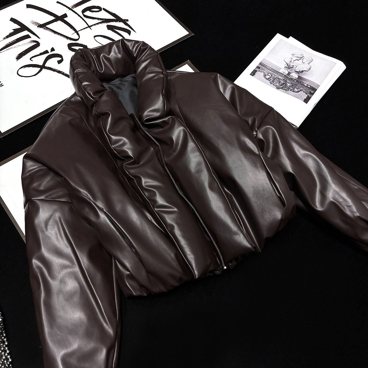 CCA自制北欧立体大翻领拉链PU皮棉服外套仿皮短款加厚面包棉衣女