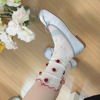 穿上真的好美！找到了夏天专属的堆堆袜！玫瑰花朵hin法式风情