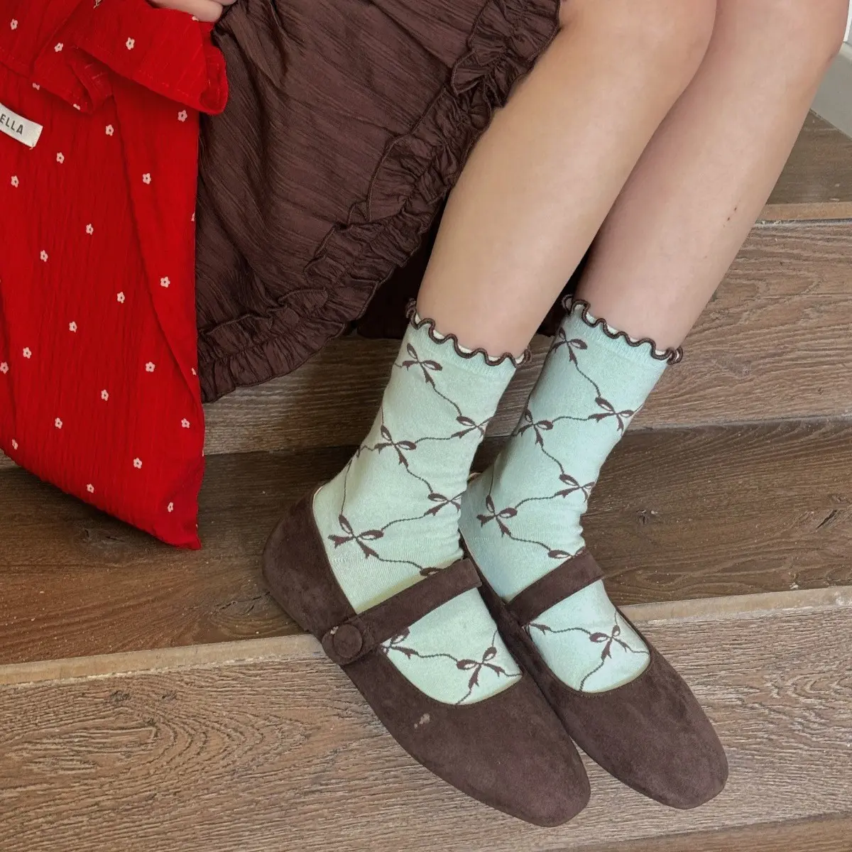 明亮与复古！！日杂女孩的夏日镂空蝴蝶结袜子，蜜瓜绿好好看吼