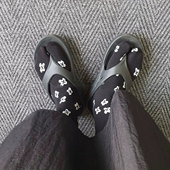 黑色小花分趾袜搭配人字拖 自留 bao推 猪脚袜二分指袜子