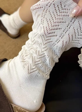 入秋的氛围感~好韩里韩气呀~白色袜子女镂空堆堆袜！很日系喔