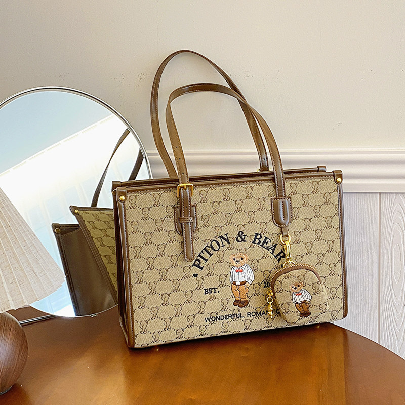 北包包原创韩版通勤手提包小众时尚单肩包撞色卡通小熊托特休闲包