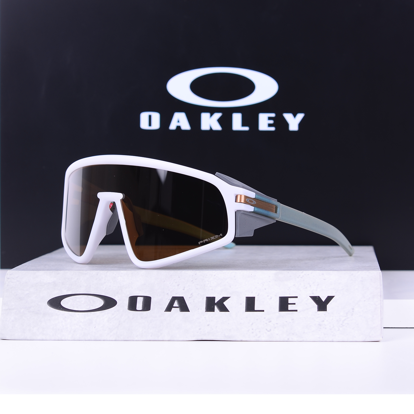 Oakley户外运动休闲护目镜9404