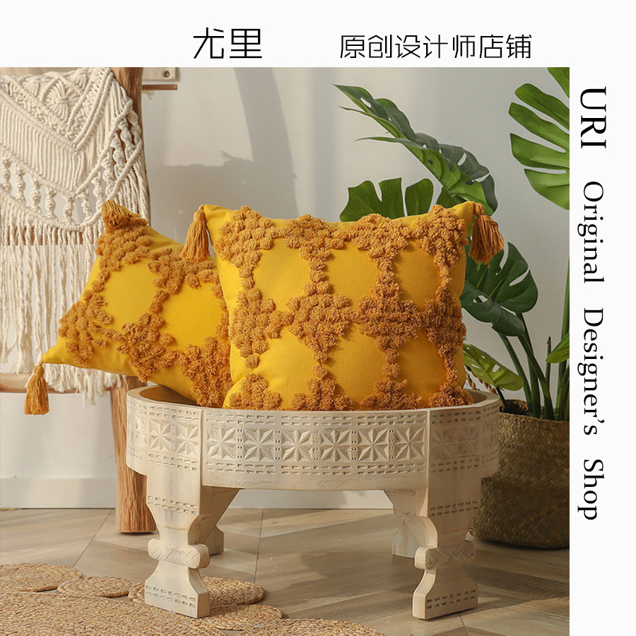 北欧摩洛哥复古簇绒抱枕