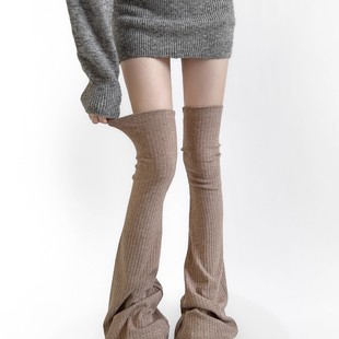 卡其色微喇叭垂感加长袜套女秋冬时髦显瘦MIU竖条纹过膝堆堆腿套