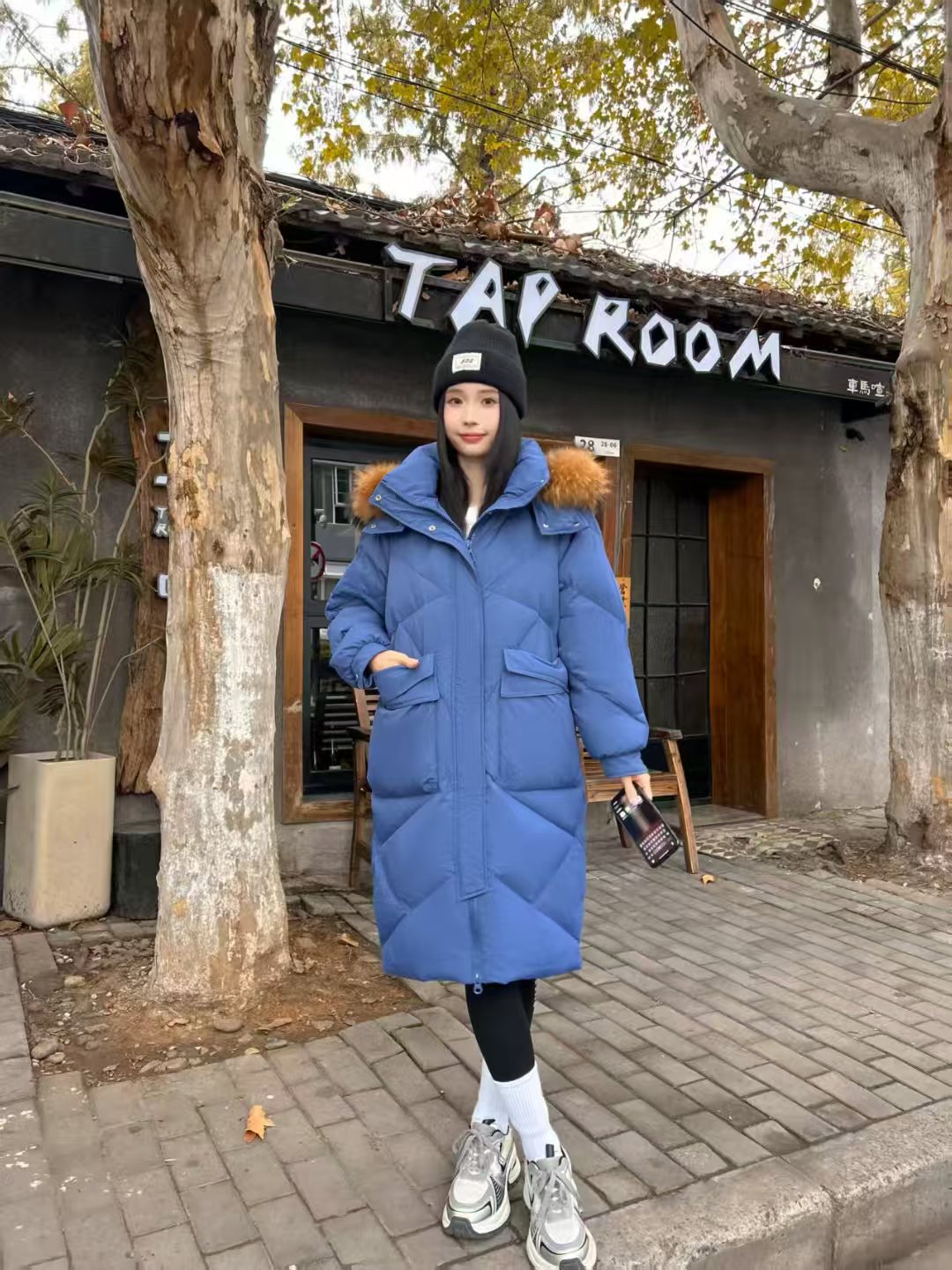 2025年冬新款羽绒服女反季中长款加厚连帽白鸭绒保暖直筒宽松外套