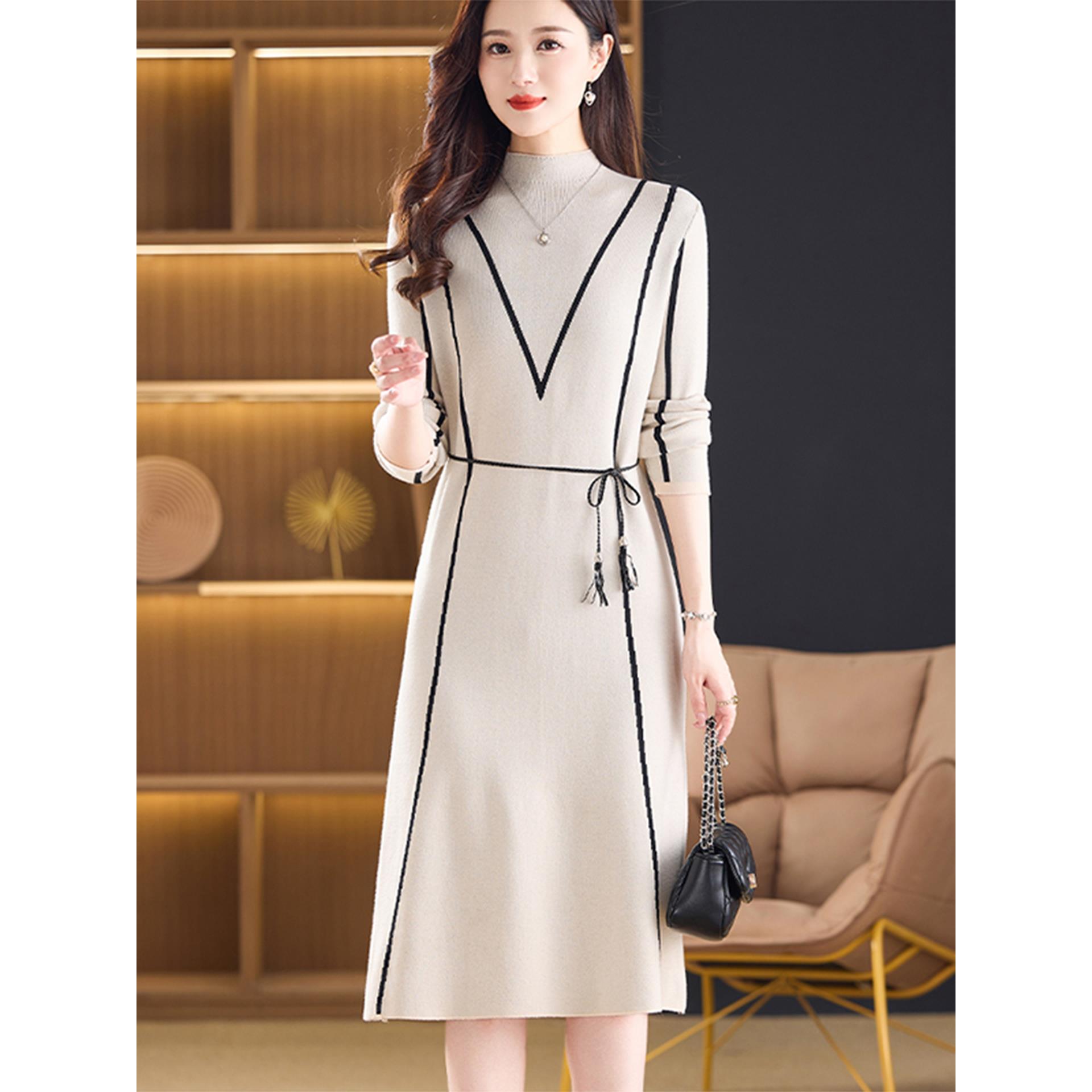 配大衣毛衣裙女秋冬新款中长款过膝针织打底连衣裙内搭显瘦羊毛衫