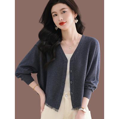 羊毛开衫女短款宽松外搭2025春秋季女士高端蝙蝠衫毛衣针织外套