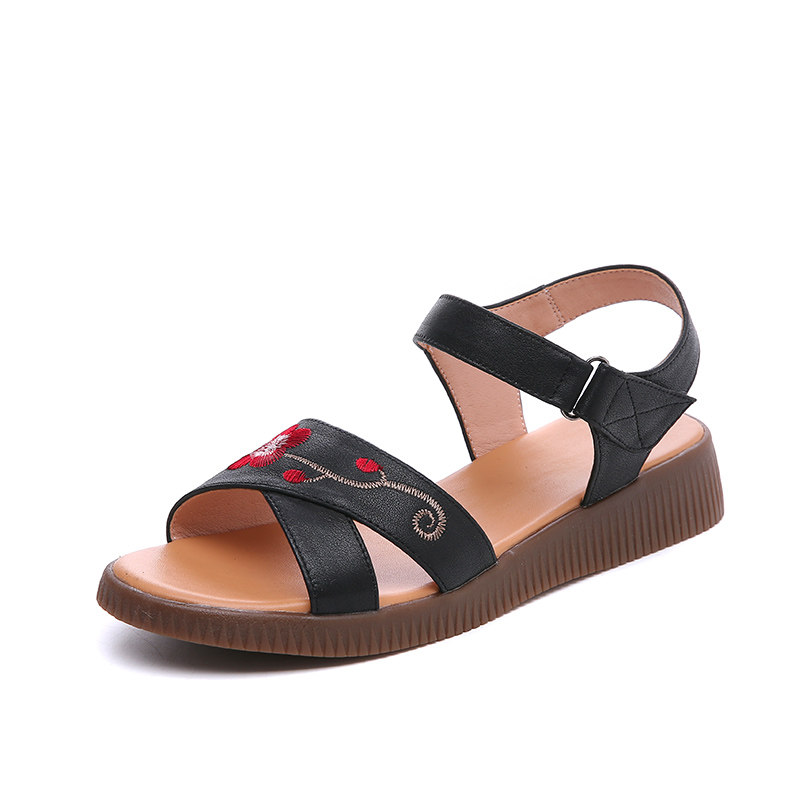 牛皮大码凉鞋女真皮夏季平底舒适软底不累脚平底中年穿妈妈鞋子