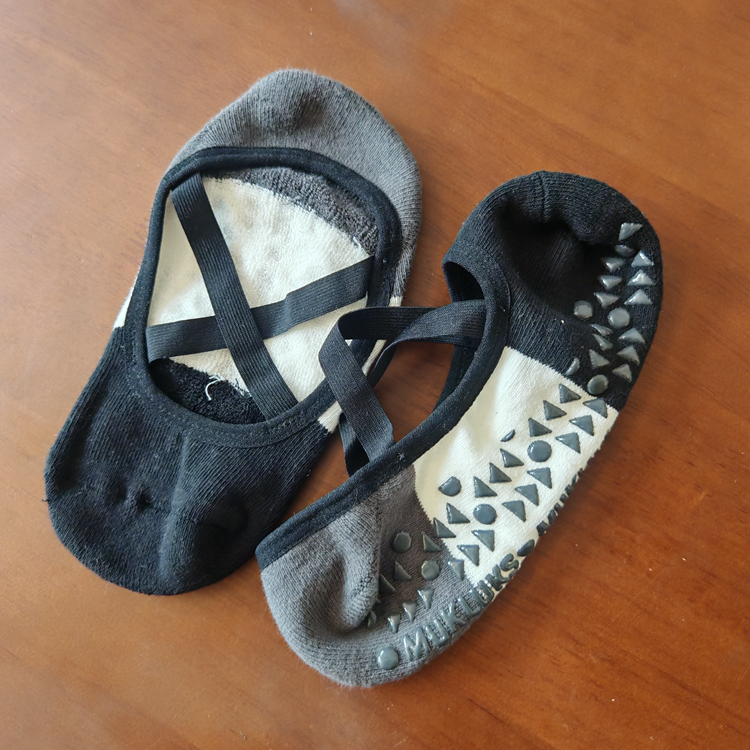 周忠坤女士瑜伽袜子防滑女士毛巾底地板袜女棉运动加厚短筒