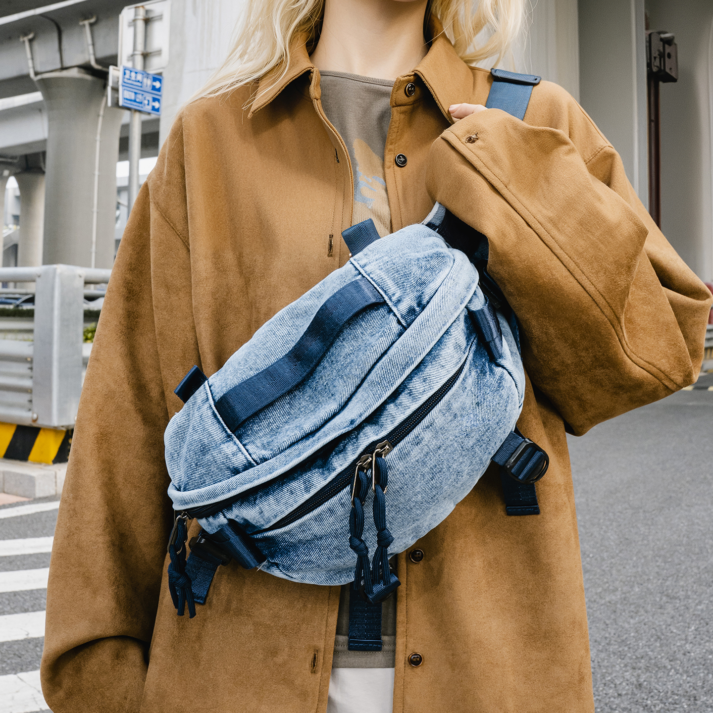 胸包女大容量休闲运动户外