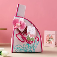 Розовый набор с розой в составе, шпильки для волос