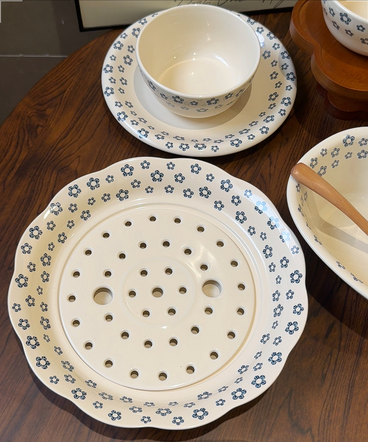 复古蓝朵朵陶瓷沙拉碗家用饭碗小清新餐盘饺子盘创意沥水盘