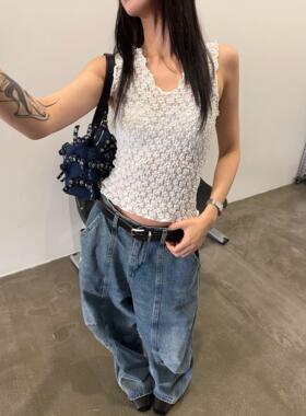 HELLOTANGO《明媚佳人》夏季法式褶皱氛围感蕾丝显瘦v领背心56422
