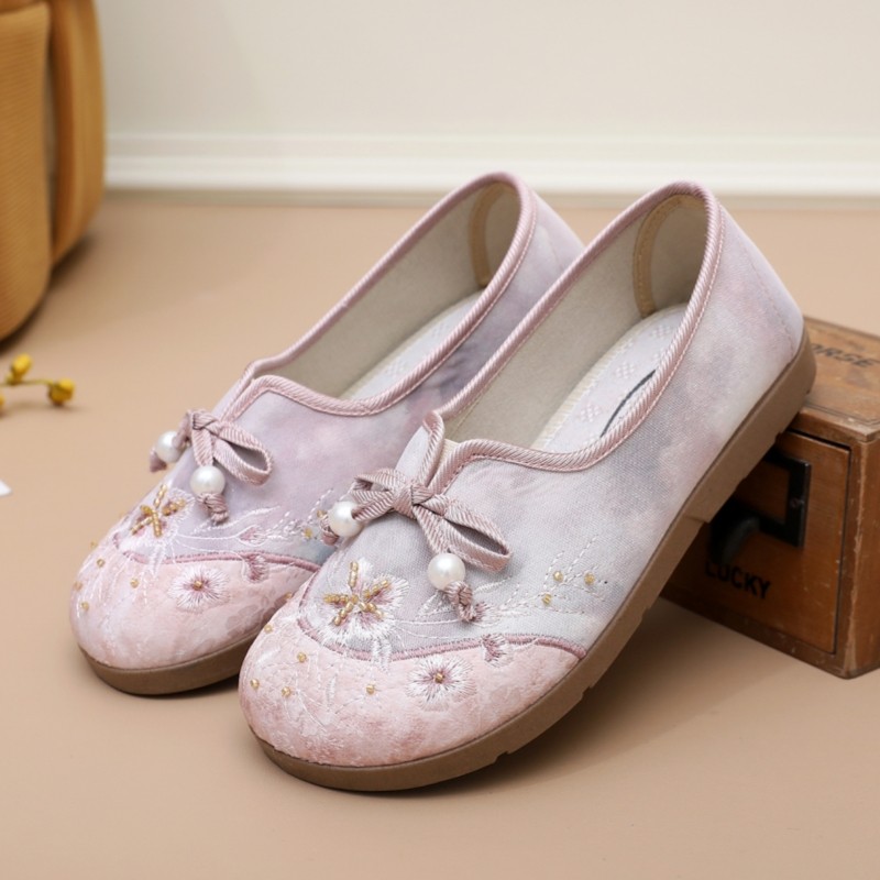 新款老北京布鞋女绣花鞋平底轻便舒适复古民族风软底妈妈鞋一脚蹬,女鞋,汉服鞋,淘宝优惠券,粉丝福利购,淘宝优惠卷