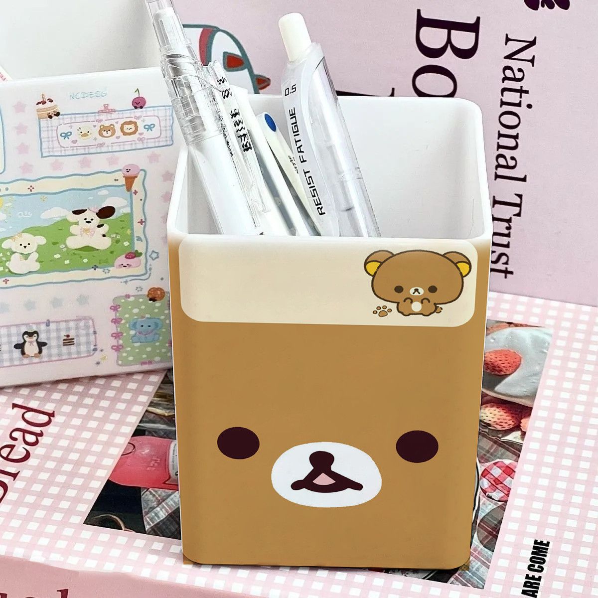 轻松熊情侣桌面笔筒ins可爱吸管化妆刷收纳盒高颜值学生文具笔筒