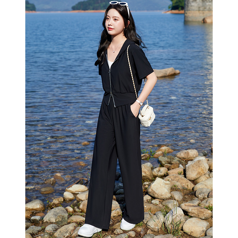 黑色运动套装女夏2026新款流行爆款小个子冰丝速干透气凉感两件套