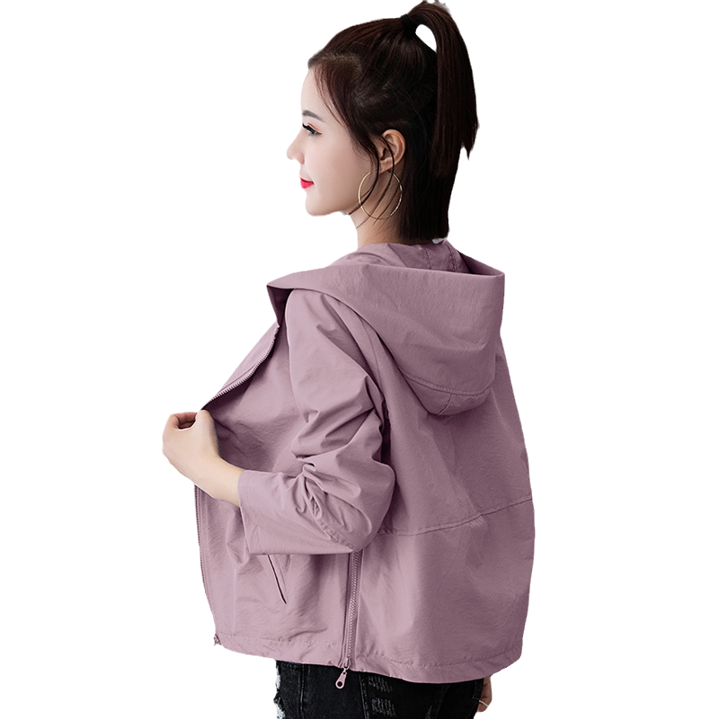 2025年新早秋款女外套小个子流行设计感减龄连帽小夹克短款薄外套