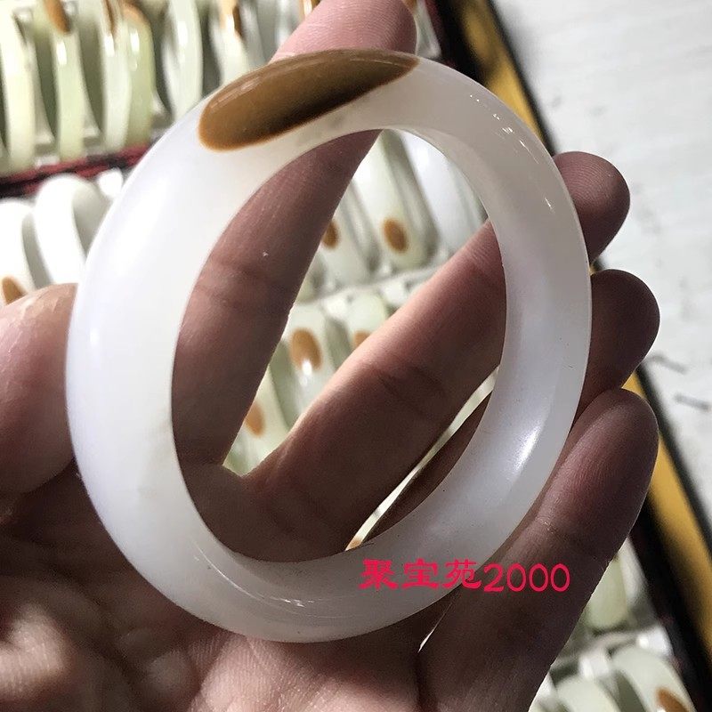 真玉手镯旺夫玉镯少女气质和田玉色手环天然阿富汗玉带皮玉石手镯