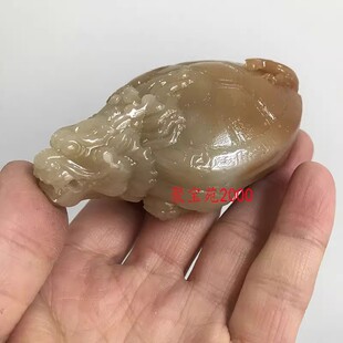 办公桌车载摆件长寿龟茶宠把玩文玩仿新疆和田玉糖白玉龙龟手把件