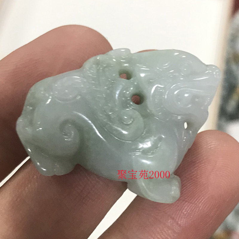 天然翡翠a货招财皮休玉佩转运玉麒麟挂件男女士飞天貔貅吊坠项链图片