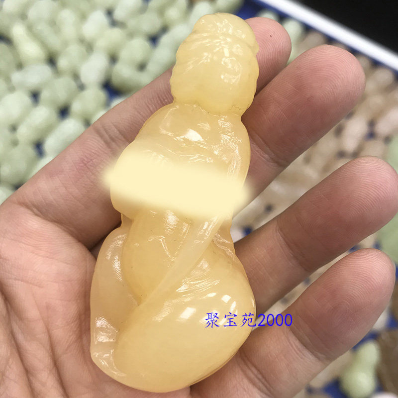 黄龙玉裸女出浴遇贵人摆件文玩收藏黄玉美人手把件玉石仕女把玩件