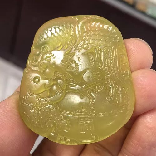 黄岫玉英雄斗志玉坠玉石雄鹰玉牌挂件老鹰吊坠天然黄龙玉鹰熊吊坠