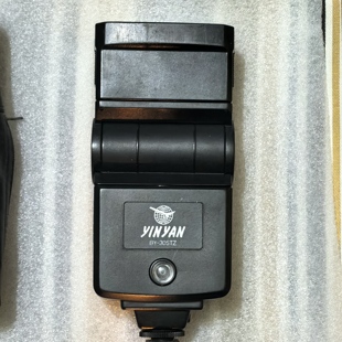 银燕BY-30STZ自动闪光灯