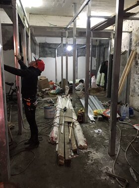 广州实体店铺玻璃隔断墙装修全包档口办公室写字楼全屋整装施工队