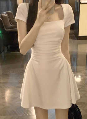 法式方领短袖连衣裙女夏季新款大码胖mm辣妹收腰a字气质显瘦短裙