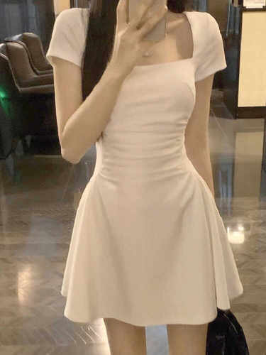 显瘦夏季收腰a字气质甜辣连衣裙