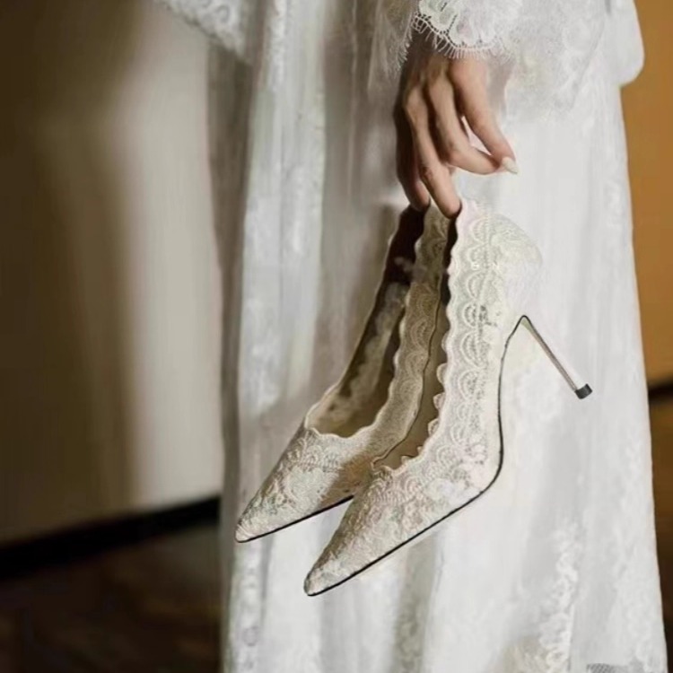 法式白色刺绣蕾丝高跟婚鞋