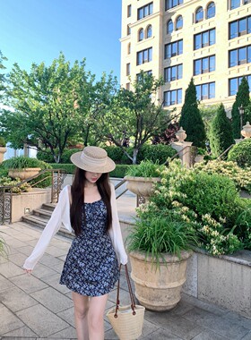 夏日新款碎花方领吊带连衣裙
