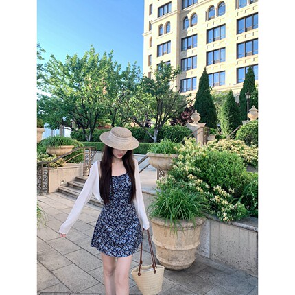 小象【蓝调花屿】夏日新款法式时髦系带方领碎花吊带裙连衣裙女