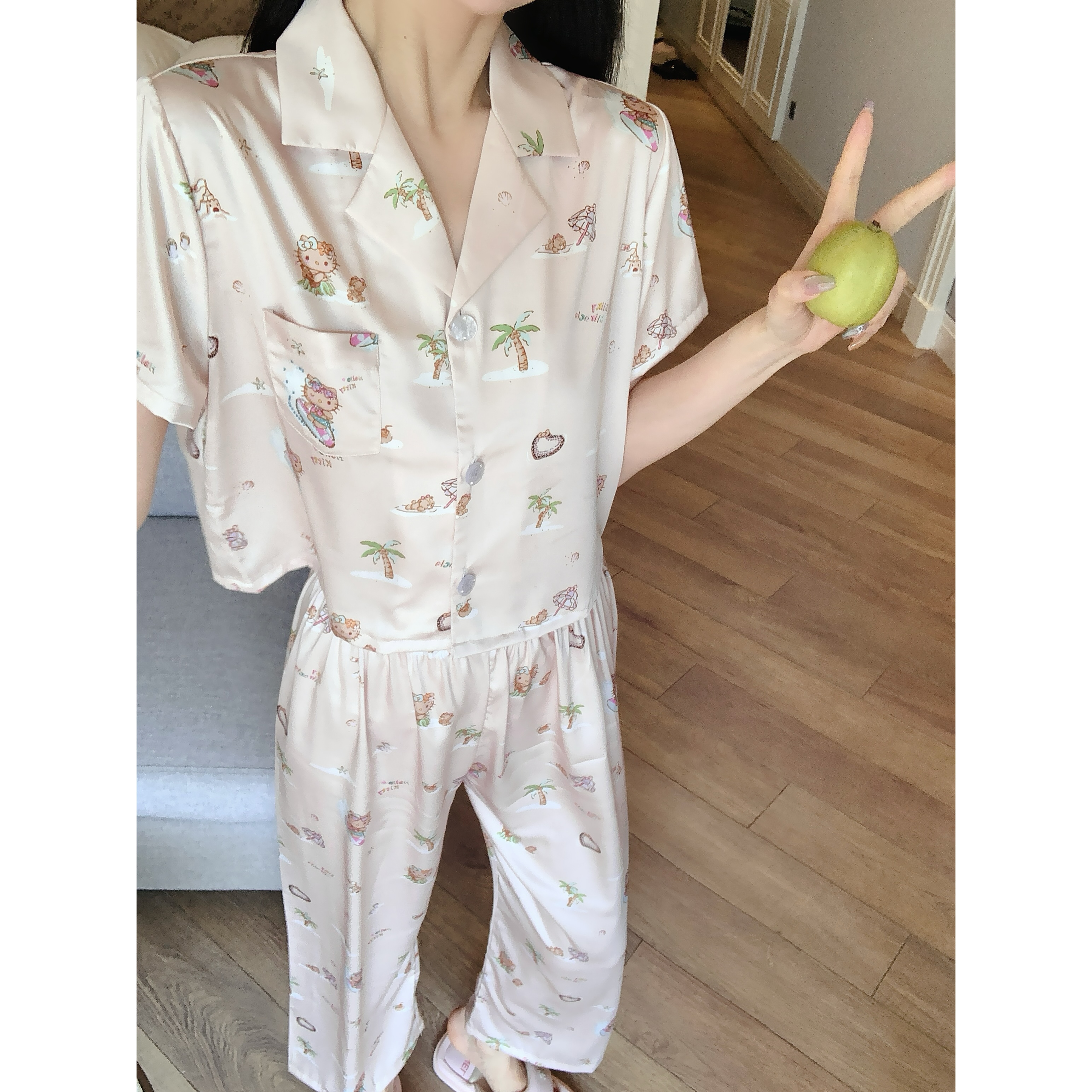 小象【夏威夷Kitty】胸前烫钻冰丝缎面短袖+长裤家居服睡衣套装女