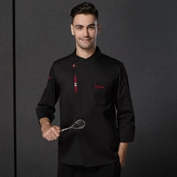 Модный черный лонгслив