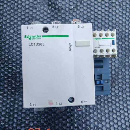 议价-施耐德lc1d205接触器，线圈电压ac220v，成色如图实
