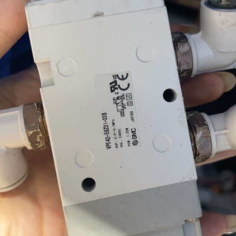议价-SMC电磁阀VP542R-5DZ1-03A，工程剩余，实物拍