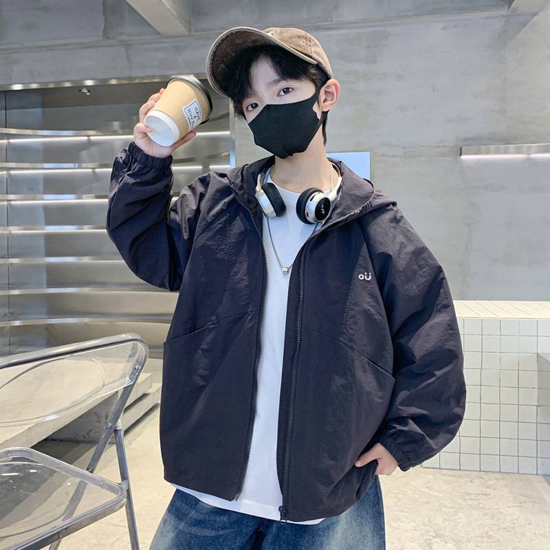 官方正品儿童装男童秋装风衣外套2026新款中大童春秋款男孩秋季帅