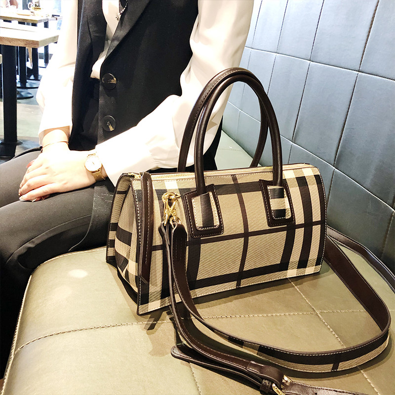 女包2020新款百搭撞色格纹波士顿枕头包手提气质女神斜挎单肩包