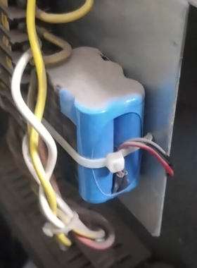 适用东芝电梯CV160配件/主板电池 原装NI-CD 7.2V 0.6AH 新电池组