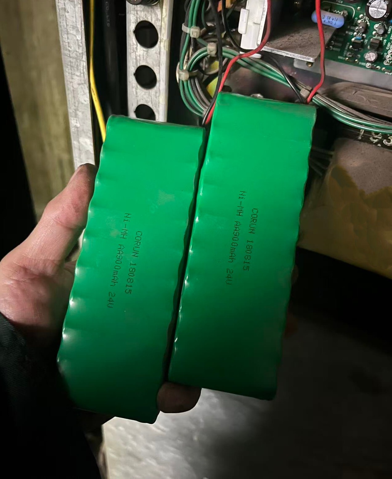 全新日立电梯UA抱闸电池应急 停电对讲机电源NI-MH AA 24V 900mAh