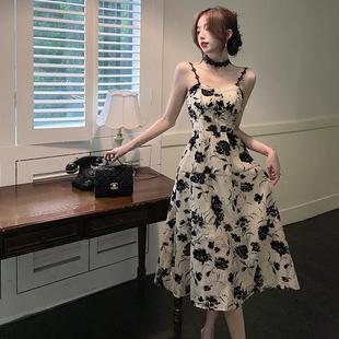 法式 茶歇感氣質(zhì)長裙 2024新款 干枯玫瑰碎花吊帶連衣裙子女夏季