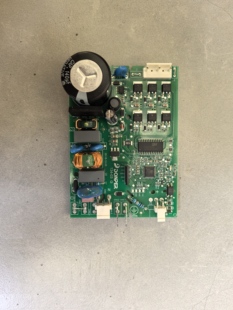 Y18 G910适用东贝 G913 变频冰箱压缩机驱动板134