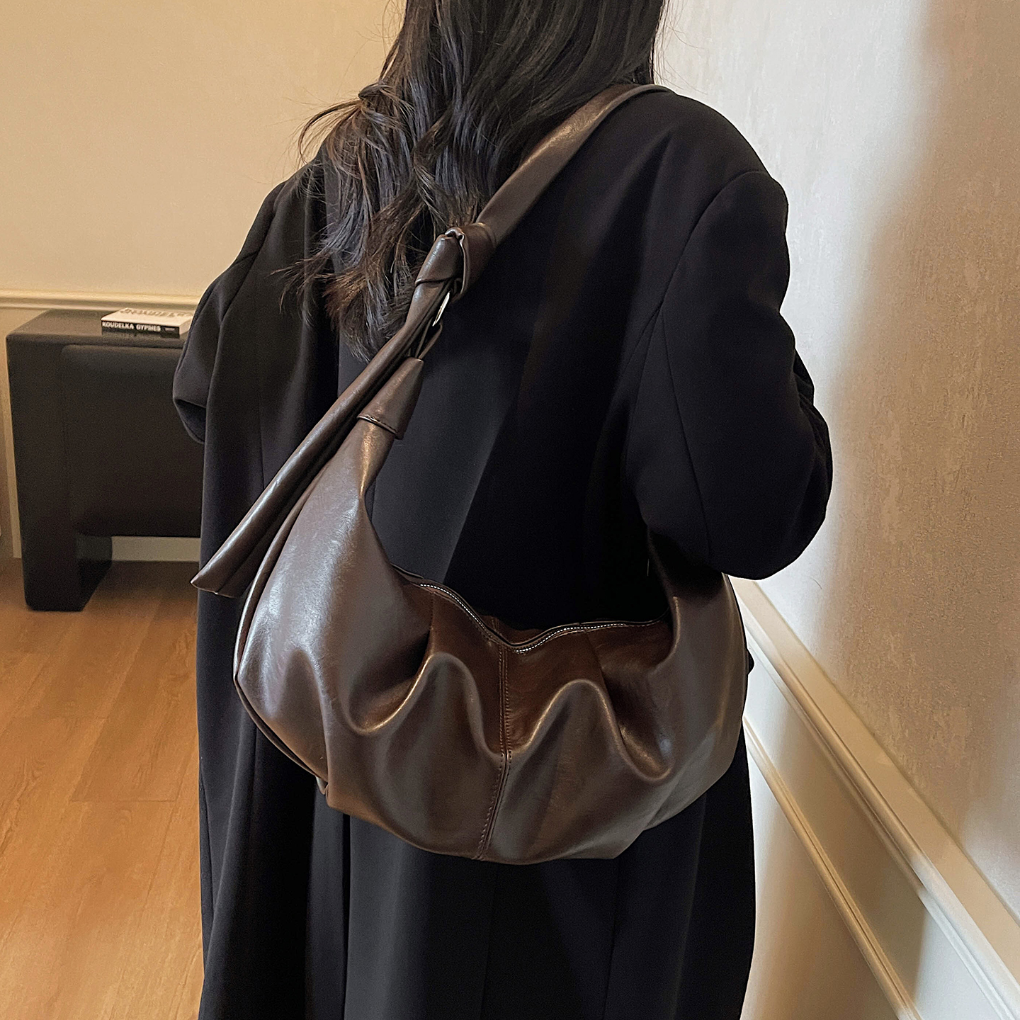 高级感复古包包女2025新款时尚