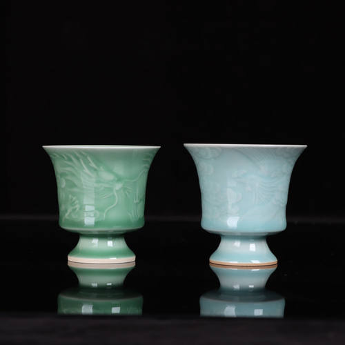 龙泉窑吴婷龙凤刻绘对杯