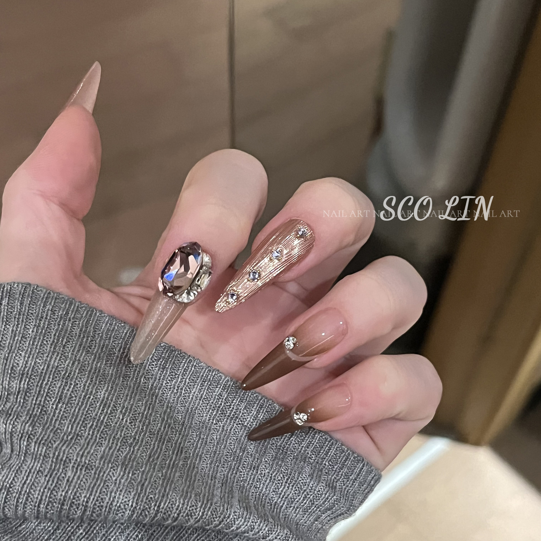 鎏金紫棕秋冬清冷超长杏仁穿戴甲