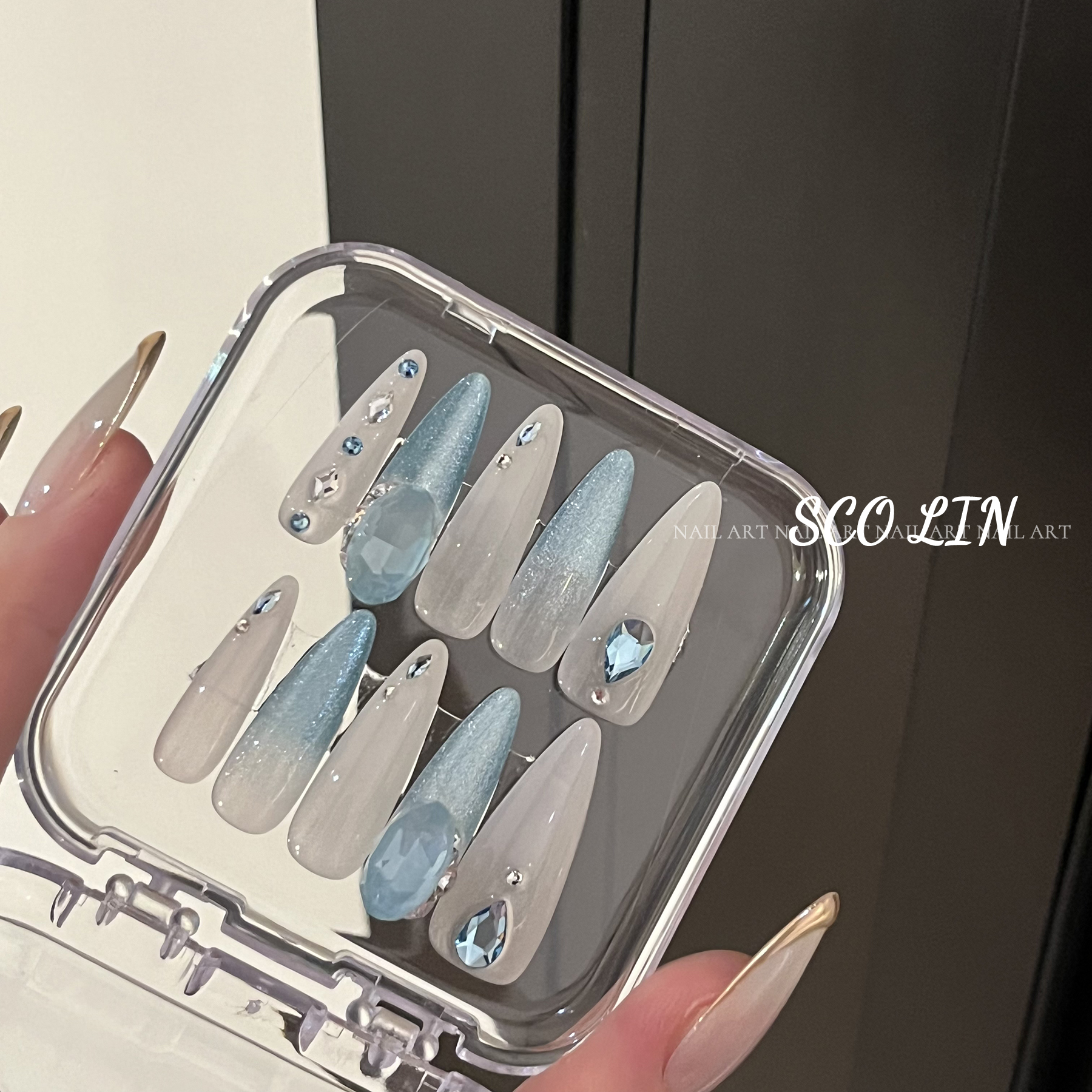 果烁猫眼蓝乳白渐变长水滴穿戴甲