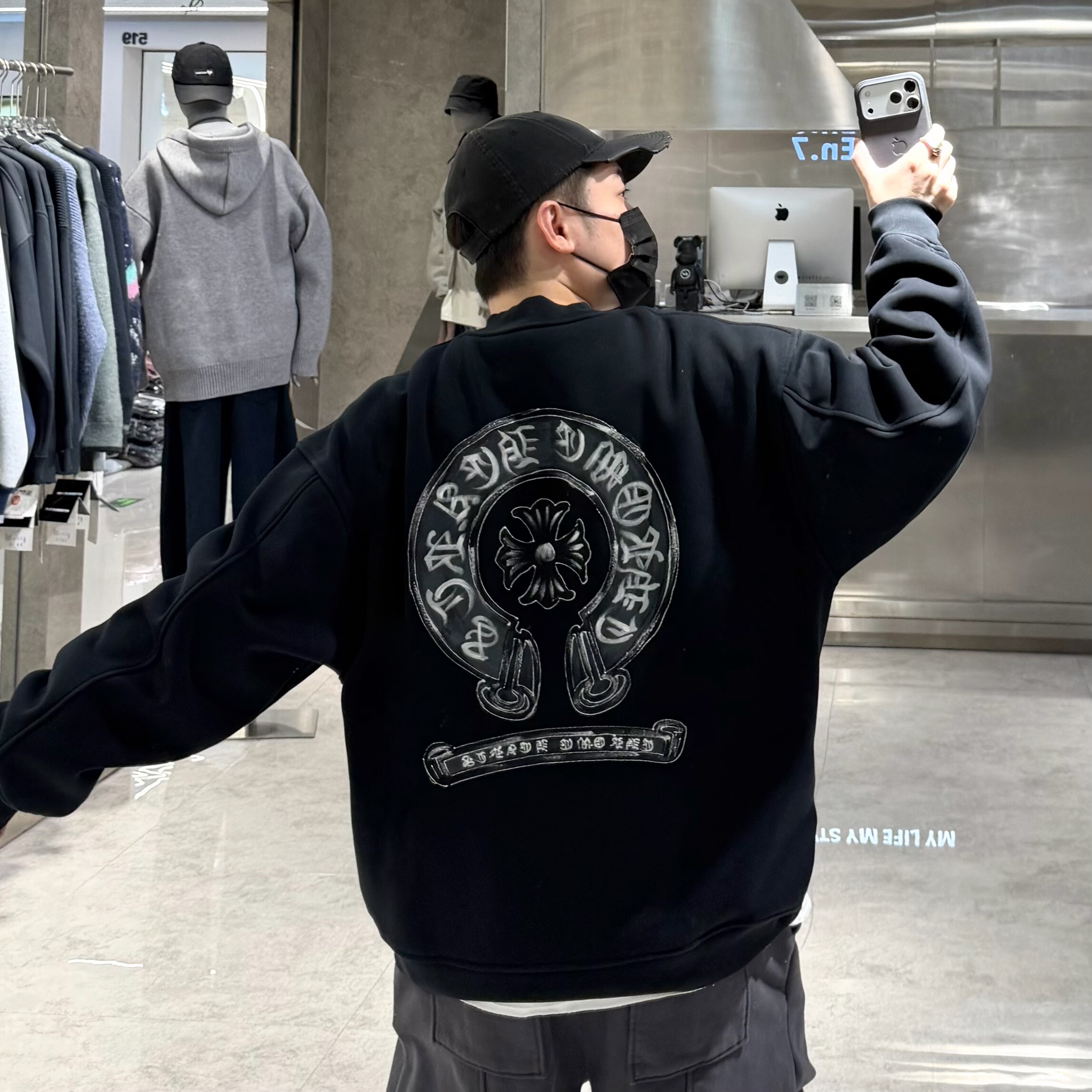 潮牌冬季加绒圆领卫衣男美式十字架手绘涂鸦宽松青年保暖情侣上衣