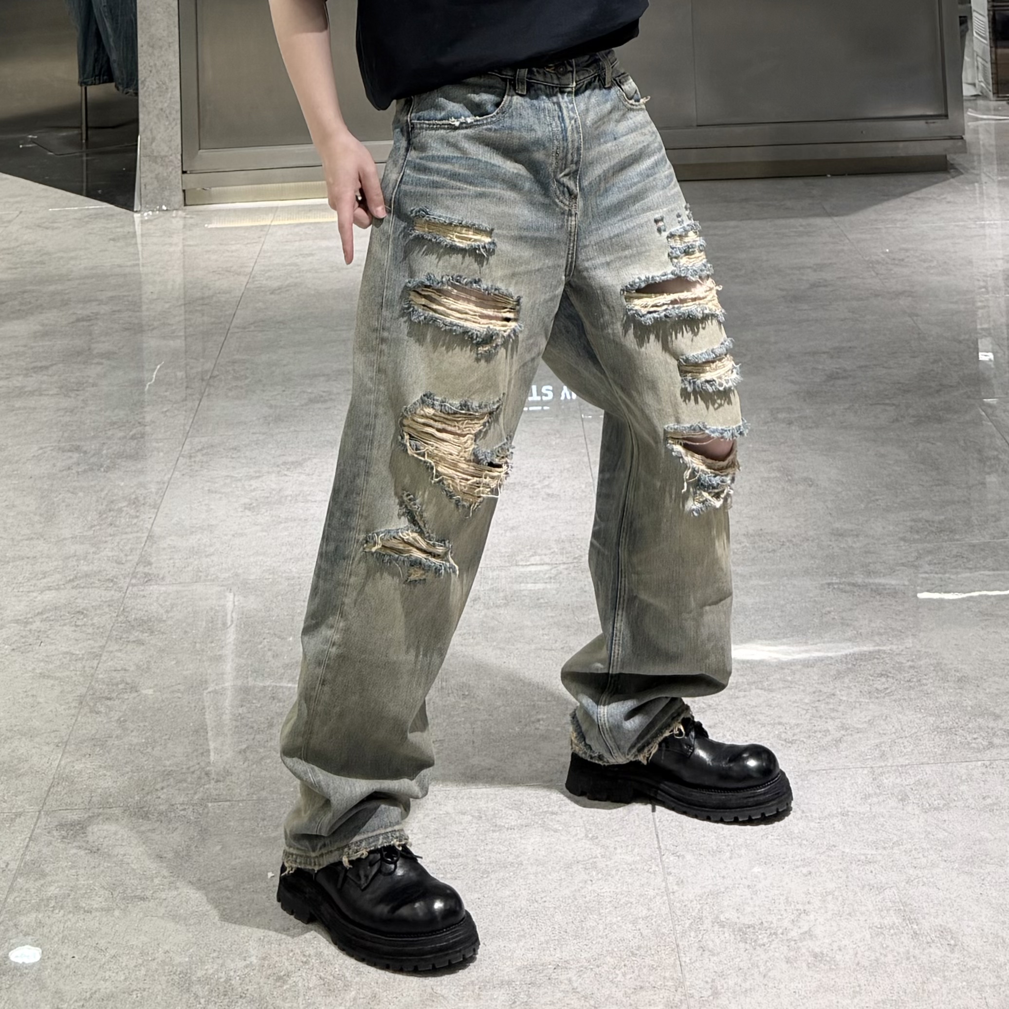 潮牌春夏直筒牛仔裤男美式重工复古做旧破洞宽松青年帅气微喇裤潮